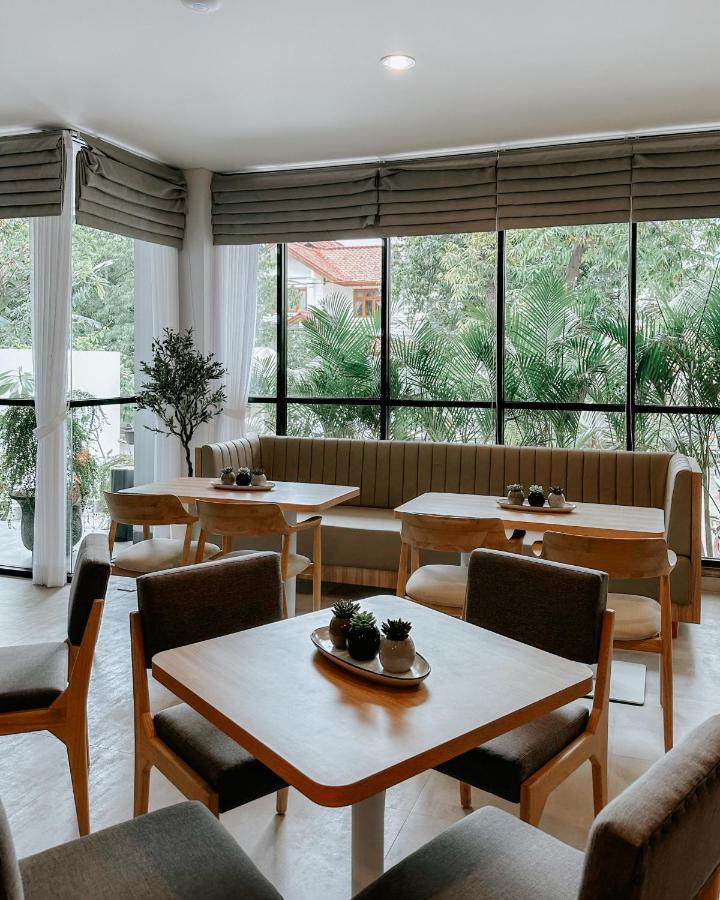 Casa Calma Hotel Jakarta Exterior photo